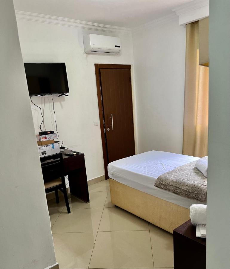 Guest House La Plaza Luanda Exterior foto